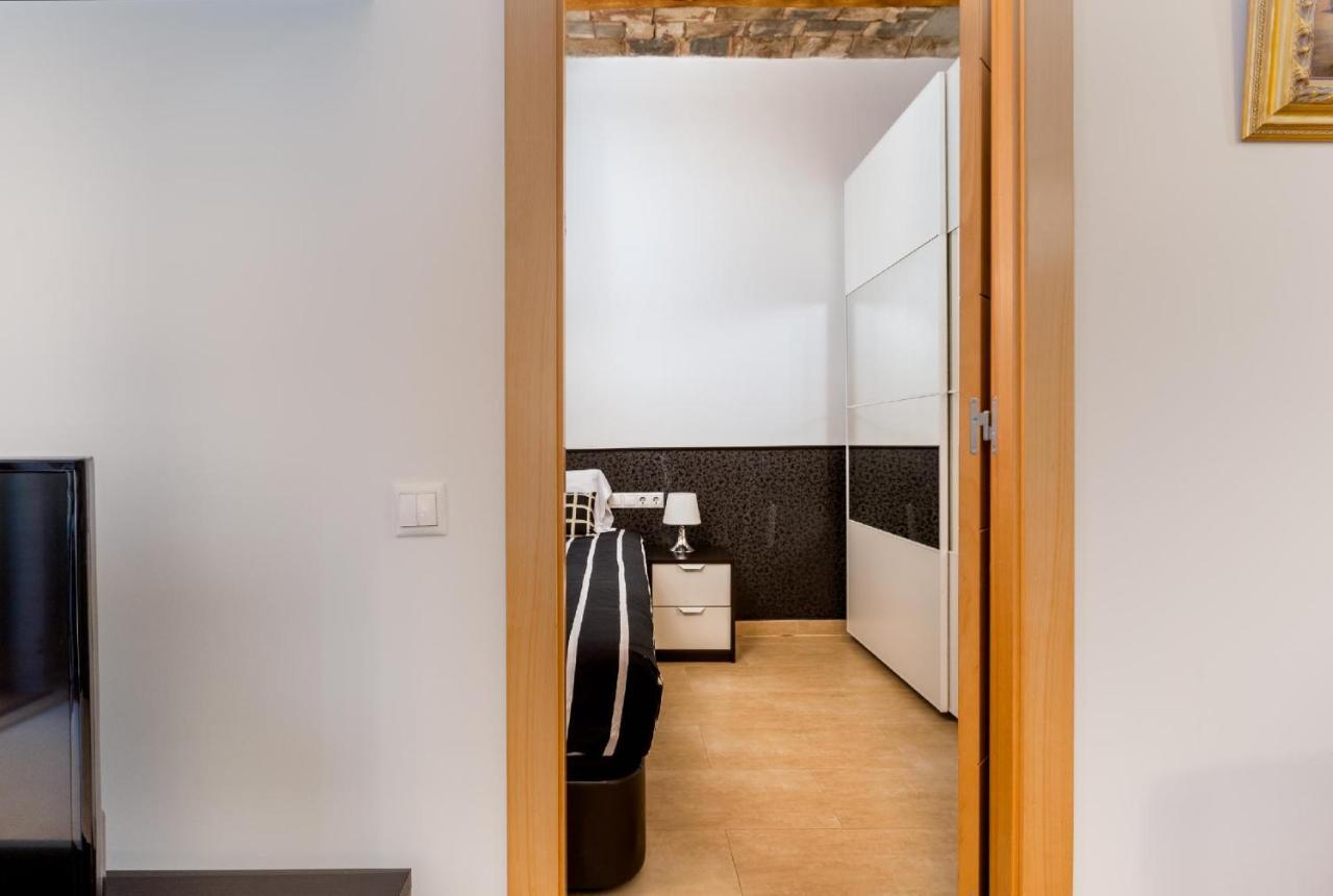 Gracia Gem Ac, Near Fontana Metro, Hipster Haven Appartement