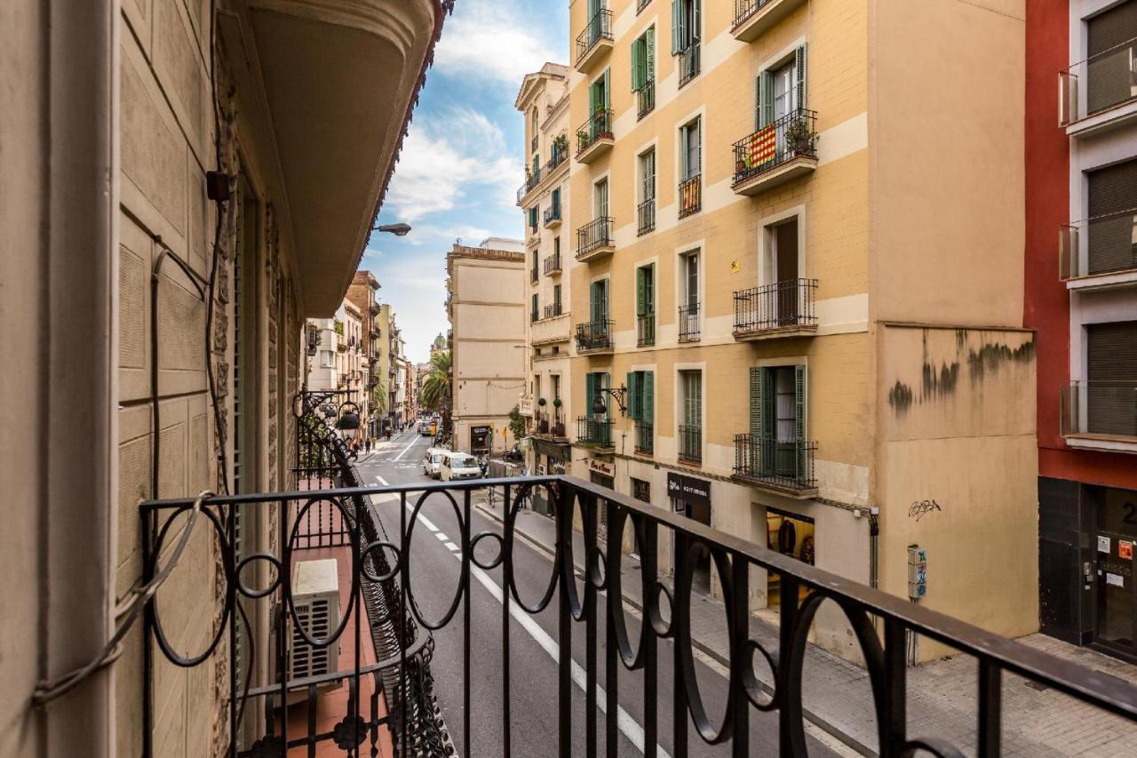 Appartement Gracia Gem Ac, Near Fontana Metro, Hipster Haven